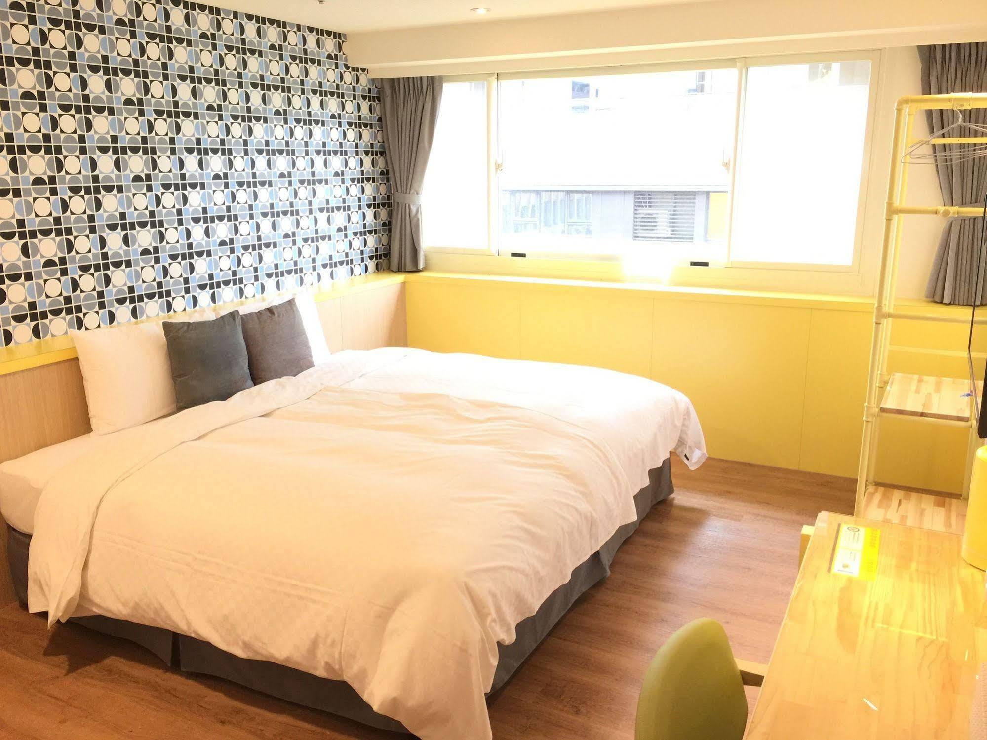 Click Hotel - Ximending Branch Taipei Exterior photo